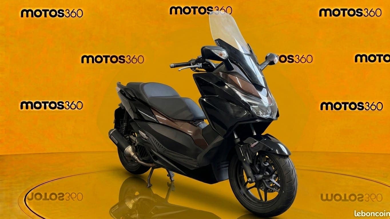 Honda Forza 125 2015